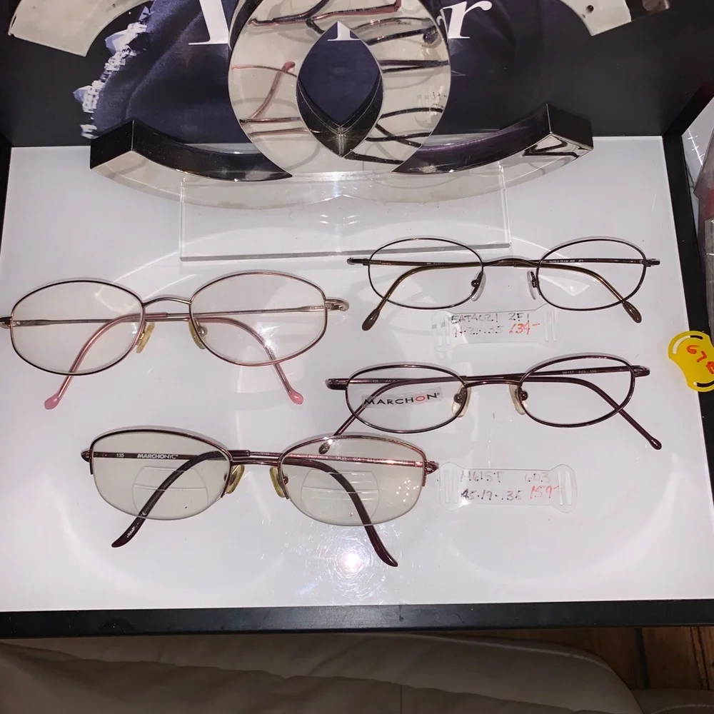 Assorted Vintage glasses. Pick one or more‎